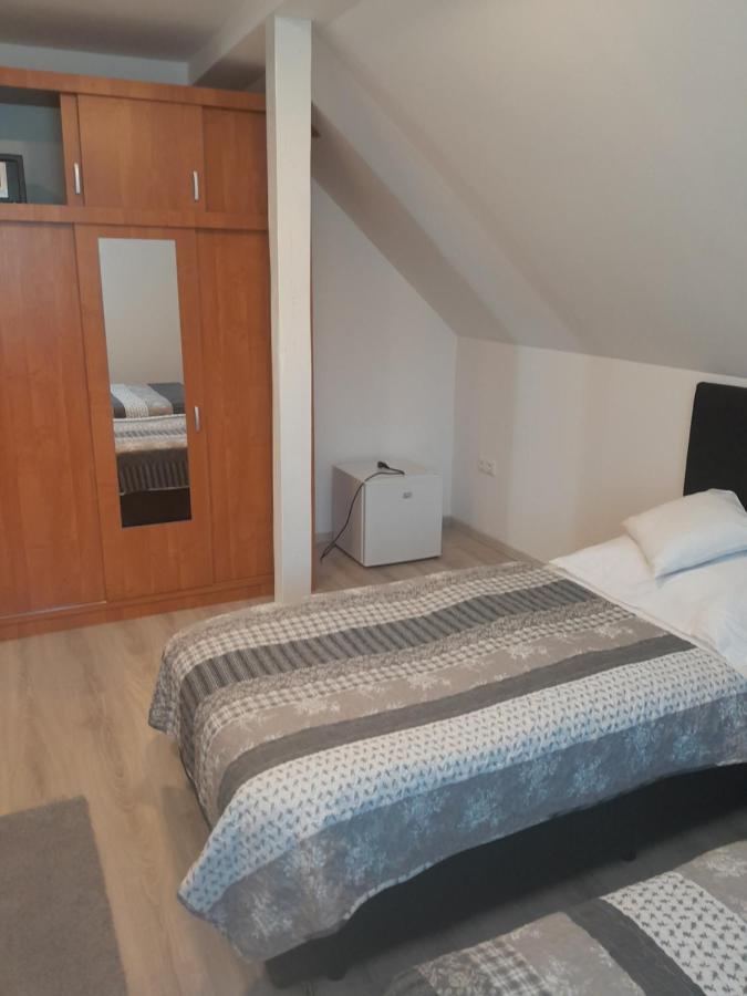 Apartamento Lila Füge Apartman Balatonfüred Exterior foto
