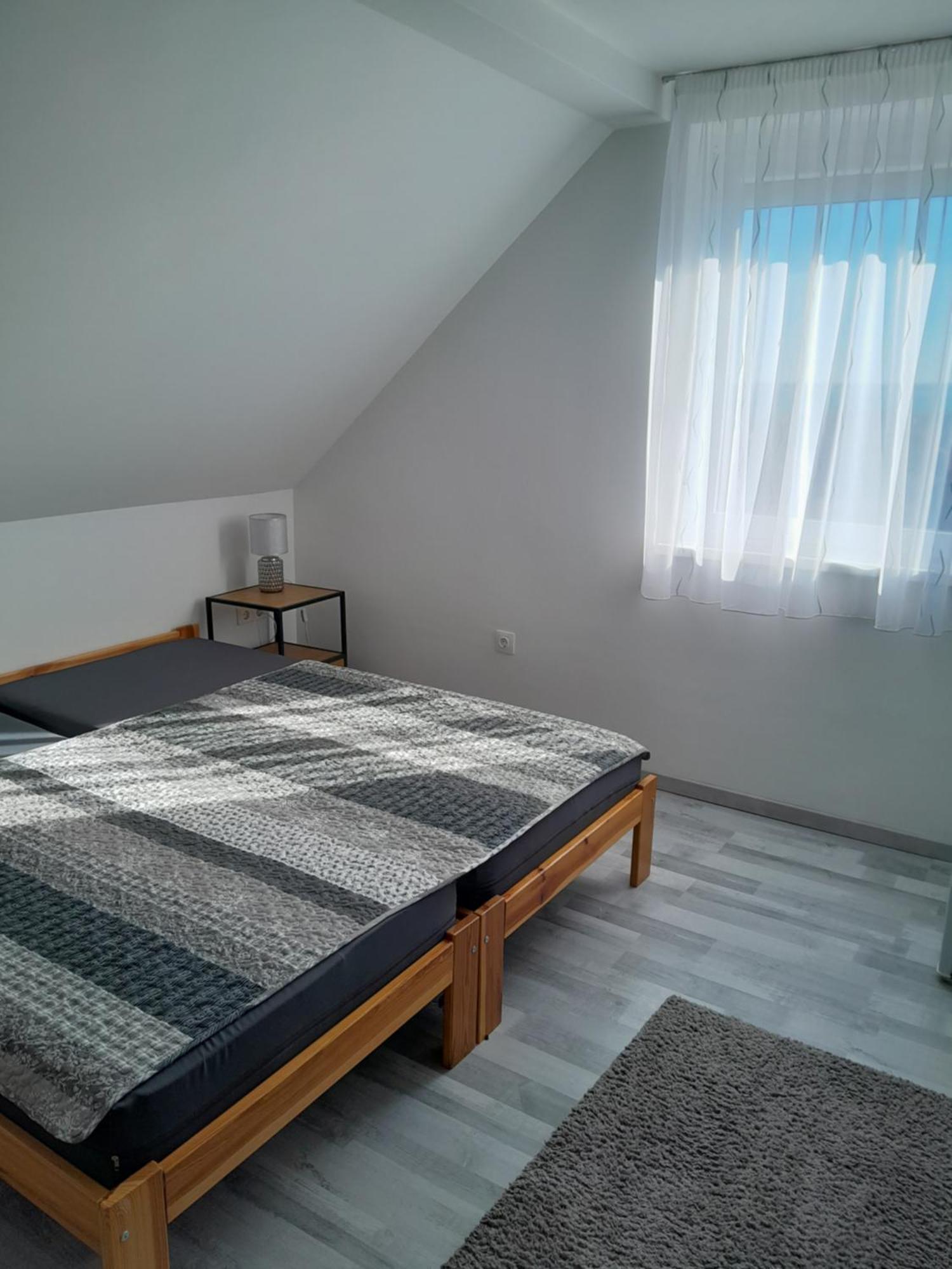 Apartamento Lila Füge Apartman Balatonfüred Exterior foto