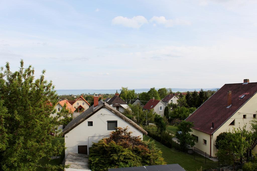 Apartamento Lila Füge Apartman Balatonfüred Exterior foto